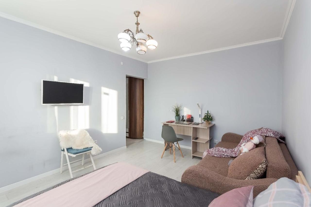 Жк Алмалы Appartement Alma-Ata Buitenkant foto